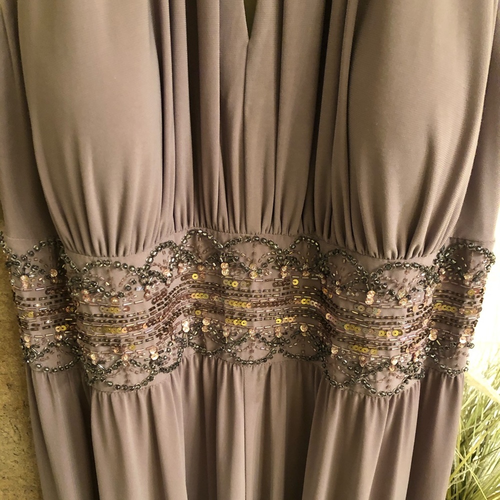 Dress - Picture 3 of 4